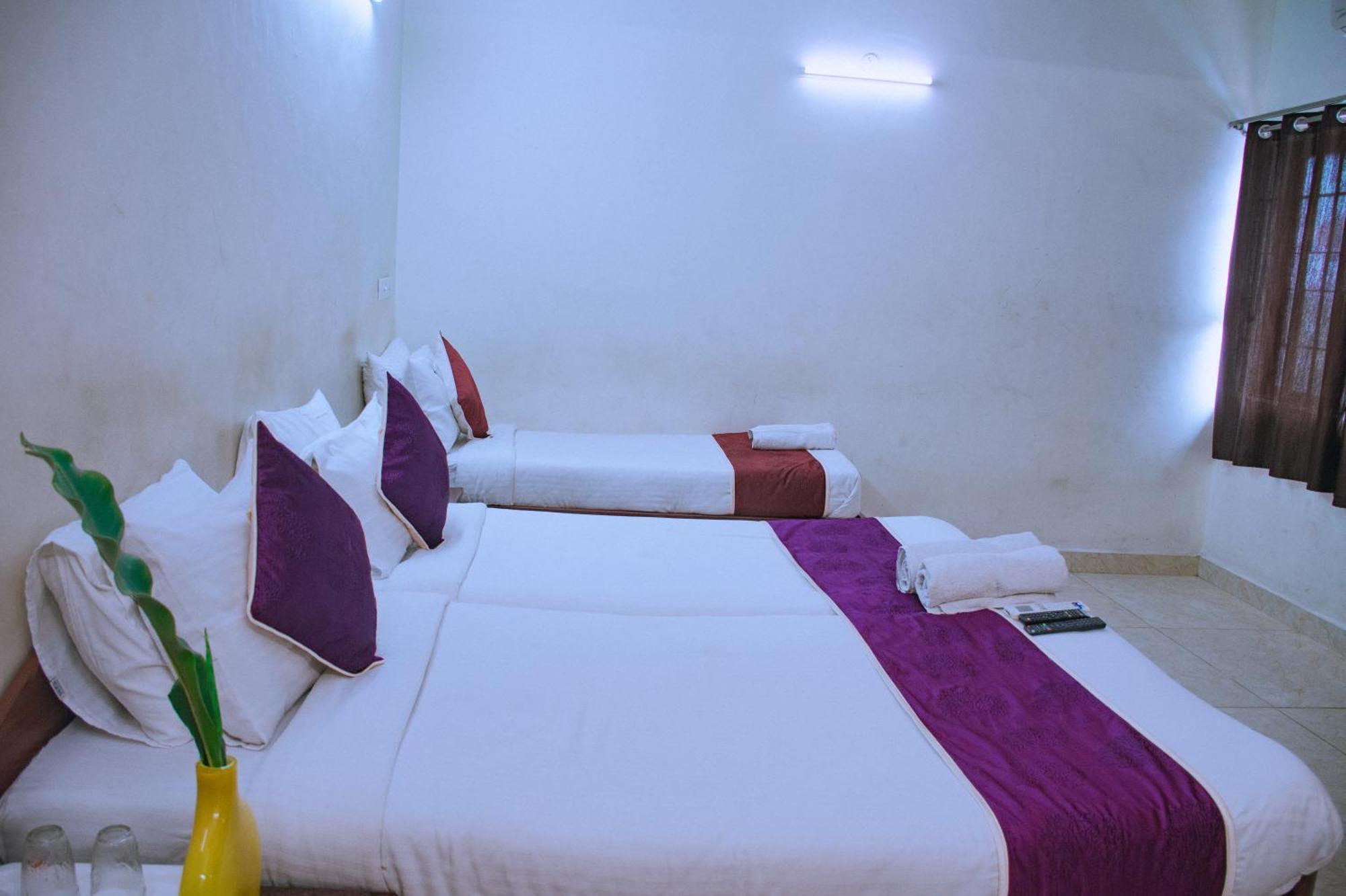 Naksha Tree Hotels Kishore Inn - Koyambedu Chennai Exterior photo